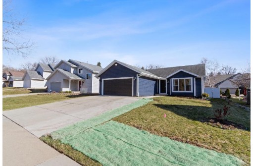 3106 Dorchester Way, Madison, WI 53719