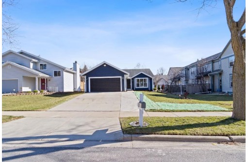 3106 Dorchester Way, Madison, WI 53719