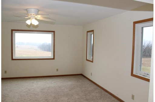 1261 County Road Z, Mount Horeb, WI 53572