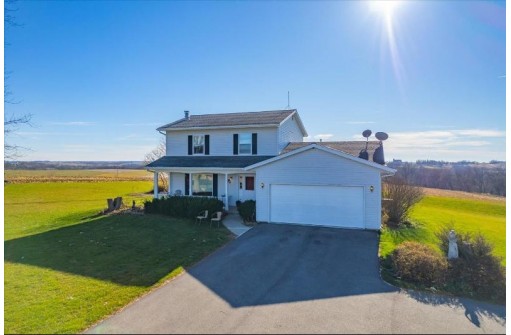 1261 County Road Z, Mount Horeb, WI 53572