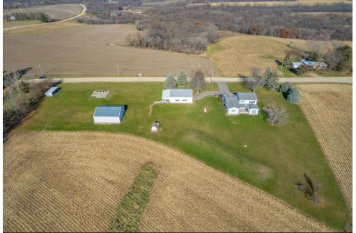 1261 County Road Z, Mount Horeb, WI 53572