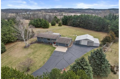 W6669 Bluff Road, Whitewater, WI 53190