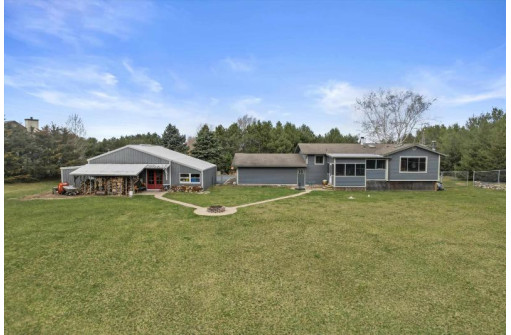 W6669 Bluff Road, Whitewater, WI 53190