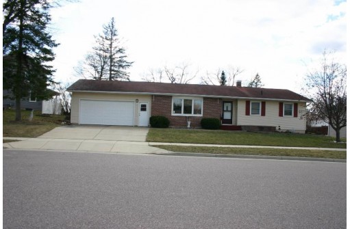 612 Suszycki Drive, Mauston, WI 53948