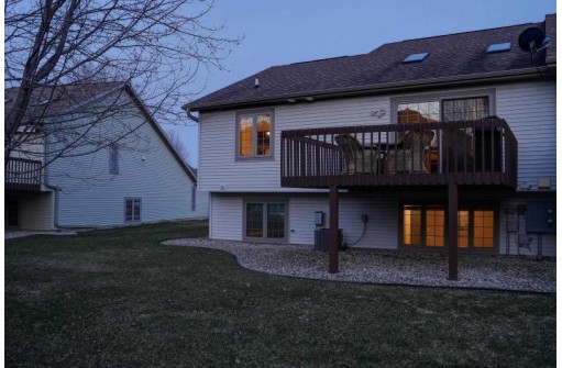 1020 Kettle Court, Verona, WI 53593