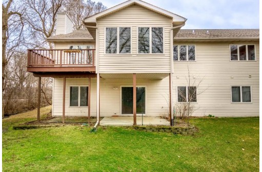 1 Fairview Trail, Waunakee, WI 53597
