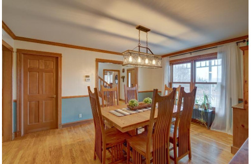 1730 Lewis Road, Mount Horeb, WI 53572