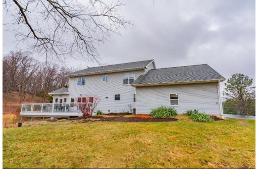 1730 Lewis Road, Mount Horeb, WI 53572