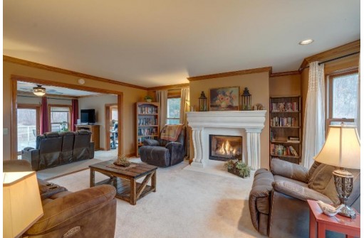 1730 Lewis Road, Mount Horeb, WI 53572