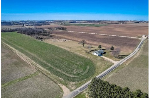 6685 Hwy P, Dane, WI 53529