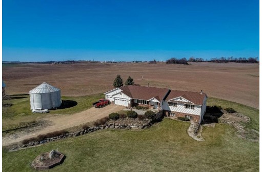 6685 Hwy P, Dane, WI 53529