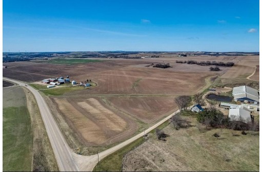 6685 County Road P, Dane, WI 53529