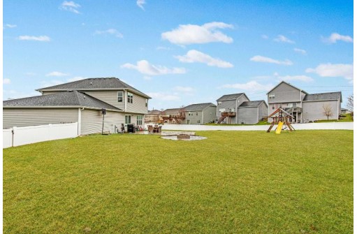 26 Hickory Nut Court, McFarland, WI 53558