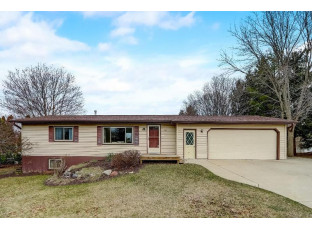 943 Cass Place Lake Mills, WI 53551