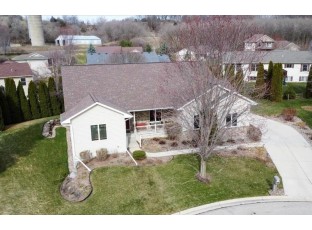 406 St Francis Court Cross Plains, WI 53528