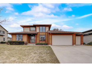 511 S Meadowbrook Lane Waunakee, WI 53597