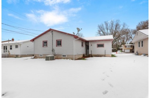 416 Grant Street, Beaver Dam, WI 53916