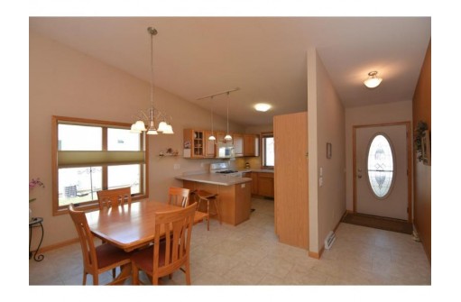 5809 E Open Meadow, McFarland, WI 53558