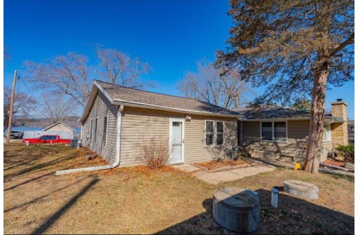 N3755 Tipperary Road, Poynette, WI 53955