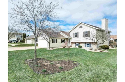 2132 Blue Heron Court, Stoughton, WI 53589