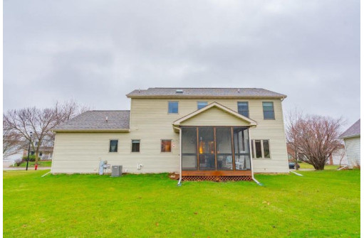 1234 Meadowlark Drive, Sun Prairie, WI 53590