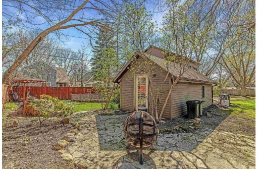 713 Pawling Street, Madison, WI 53704