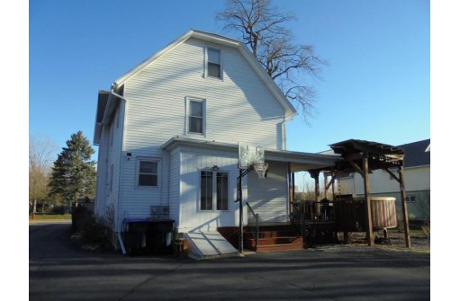 312 E Center Street, Juneau, WI 53039