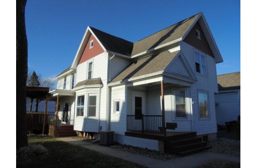 312 E Center Street, Juneau, WI 53039