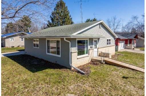 1011 Seymour Street, Reedsburg, WI 53959