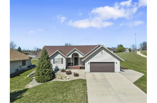 209 Quail Ridge Drive, Barneveld, WI 53507