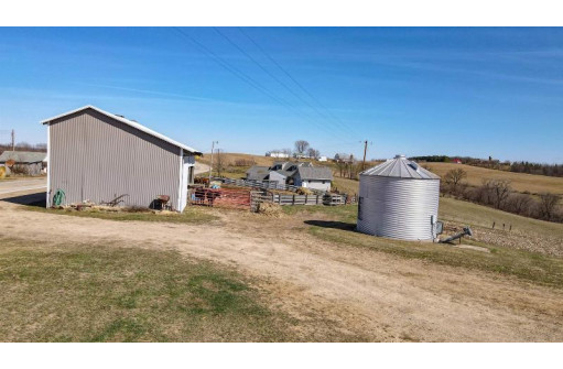 28850 Highway 131, Wauzeka, WI 53826