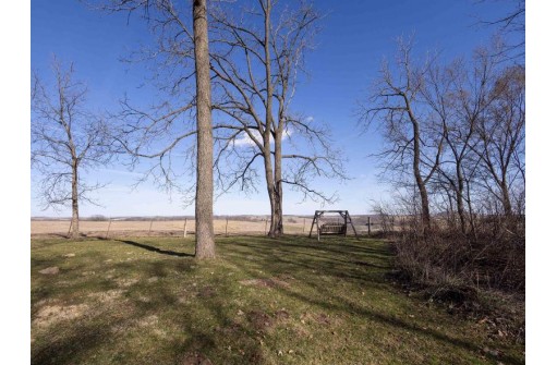 1502 Waterfall Road, Platteville, WI 53818