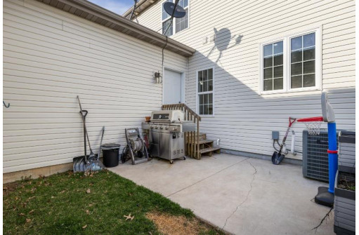 2509 Leopold Way, Sun Prairie, WI 53590