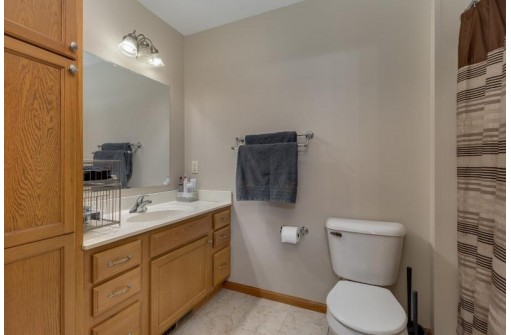 2509 Leopold Way, Sun Prairie, WI 53590