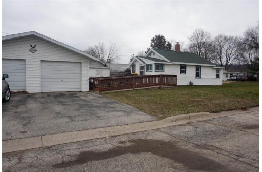 1223 S 7th Street, Prairie Du Chien, WI 53821