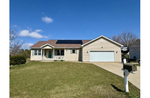 704 Prairie Hills Drive, Dodgeville, WI 53533-0000