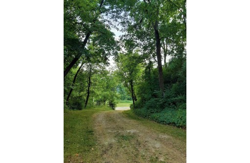 17789 County Road O, Mineral Point, WI 53565