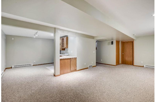 1842 Huntwick Court, Sun Prairie, WI 53590