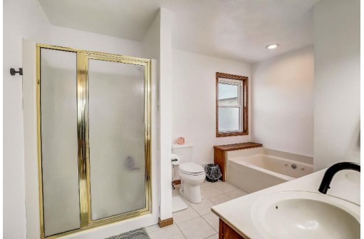 1842 Huntwick Court, Sun Prairie, WI 53590