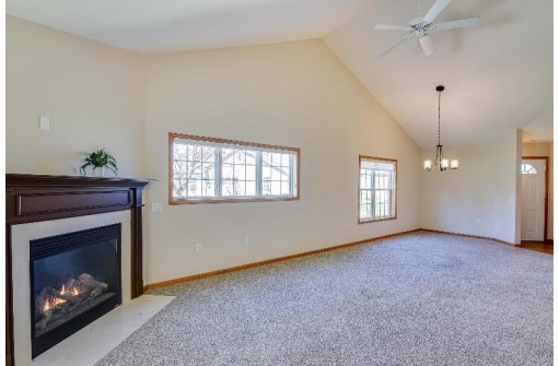 30 Northlight Way, Fitchburg, WI 53711