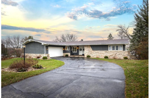 630 Sunset Circle, Ripon, WI 54971