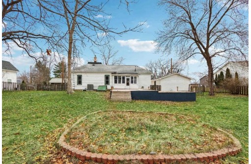 209 Maple Street, Pardeeville, WI 53954