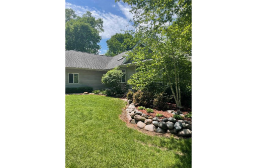 W8290 Royal Oaks Drive, Wautoma, WI 54960