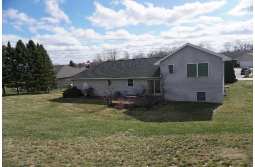 417 Ridgeview Court, Tomah, WI 54660