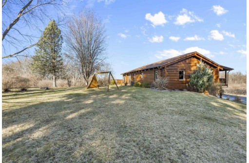 3689 Rutland Dunn Town Line Road, Stoughton, WI 53589