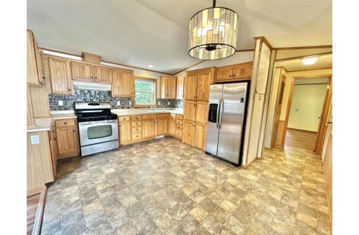 77 Falling Creek Circle, Janesville, WI 53548