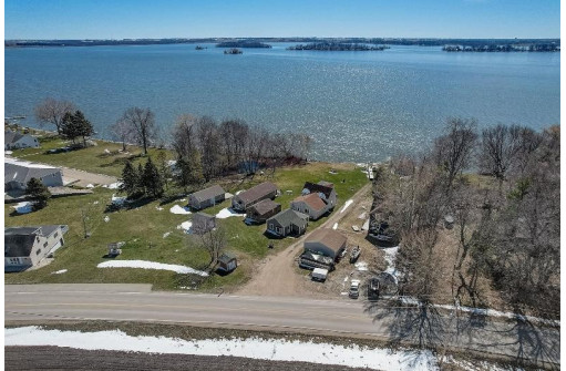 W10723 Blackhawk Trail 14, Fox Lake, WI 53933