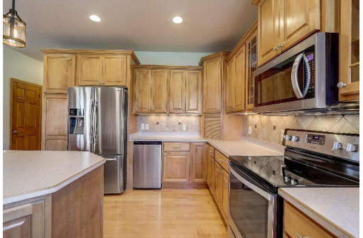 3002 Bunker View, Sun Prairie, WI 53590