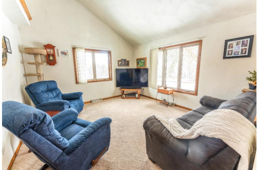 W1784 County Road Aw, Randolph, WI 53956