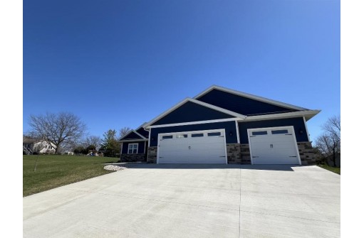 6686 Royal View Drive, DeForest, WI 53532